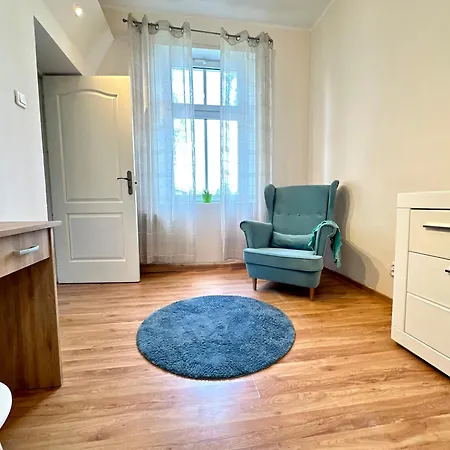 Niepodleglosci 683 & Parking Apartman *